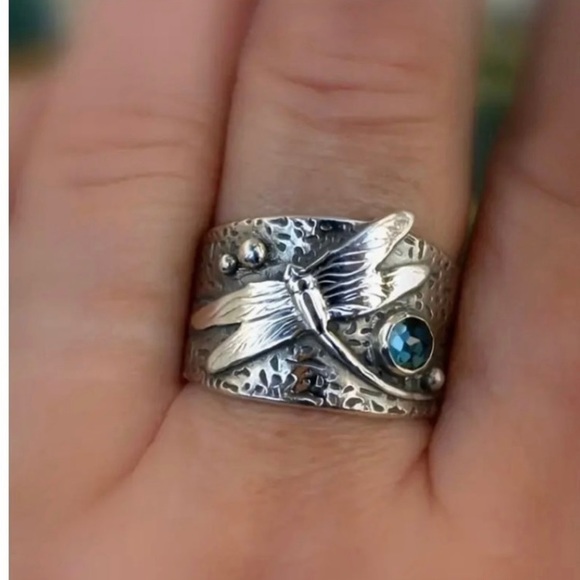 Jewelry - Dragonfly wide ring of tungsten steel with blue gemstone. BNWT. Sz 6